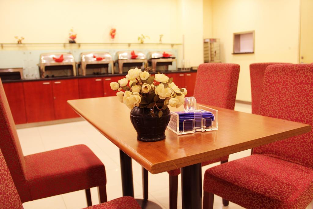 Hanting Express Shanghai Jinqiao Middle Yanggao Road Extérieur photo
